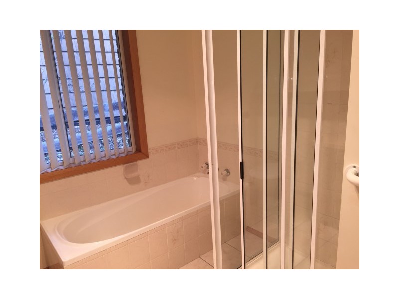 41 Robin Court, Lindisfarne TAS 7015