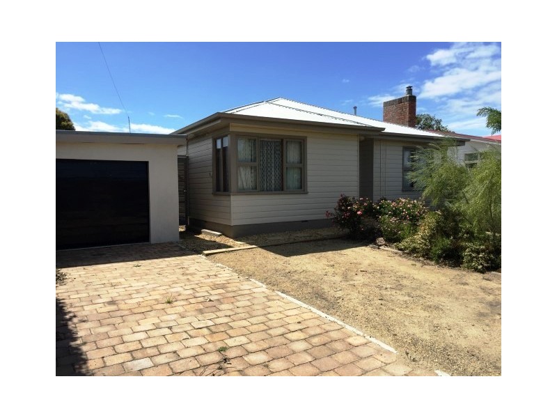 13 First Avenue, Midway Point TAS 7171