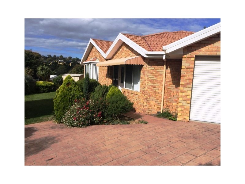 8 Quarry Road, Mornington TAS 7018