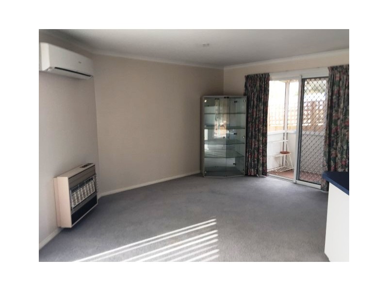 8 Quarry Road, Mornington TAS 7018