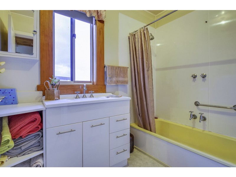 9 Cruttenden Street, Buckland TAS 7190