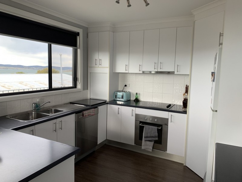 11A Beach Road, Midway Point TAS 7171