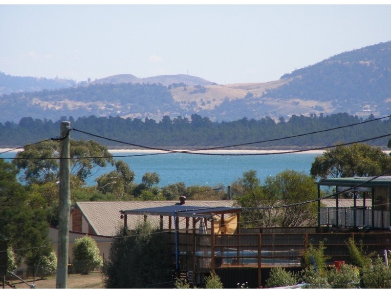 1 ESTHER COURT, Dodges Ferry TAS 7173