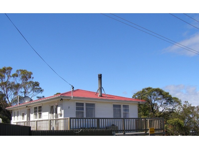 9 ROWAN AVENUE, Primrose Sands TAS 7173
