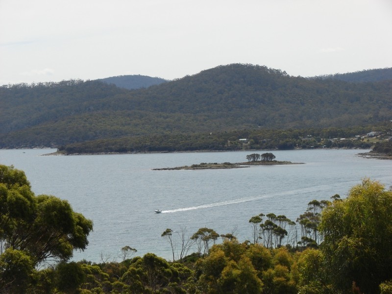 71 Lagoon rd, White Beach TAS 7184