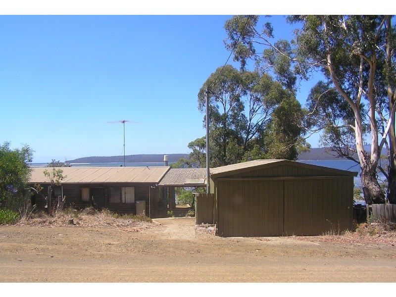 18 CRAIGS HILL ROAD, Boomer Bay TAS 7177