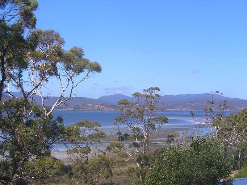 18 CRAIGS HILL ROAD, Boomer Bay TAS 7177