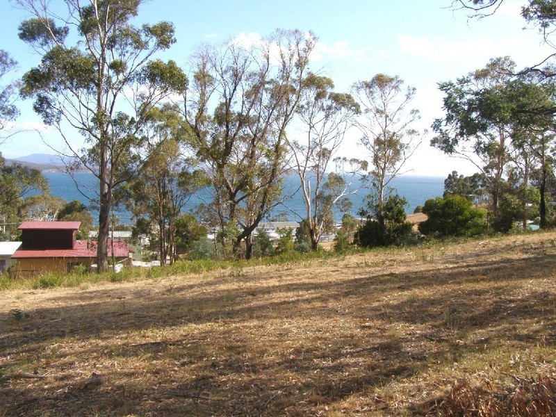 1  OAK STREET, Primrose Sands TAS 7173