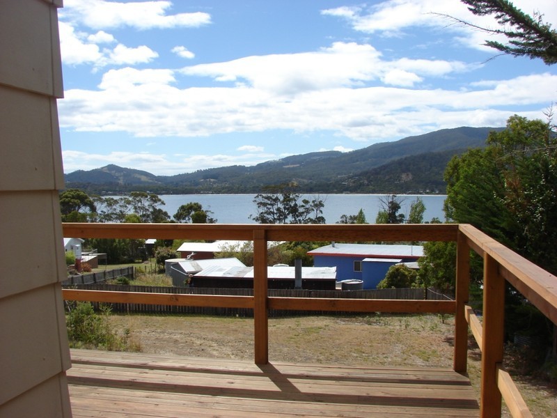 6 Kingsley Court, White Beach TAS 7184