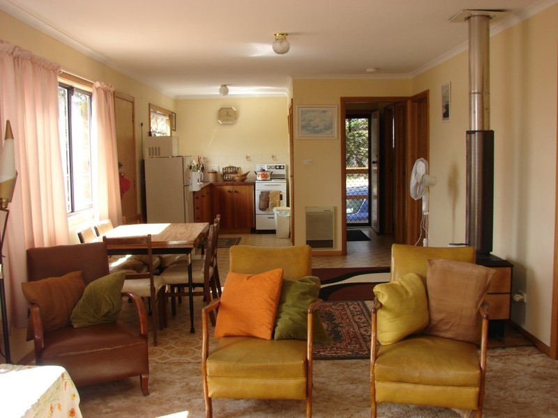 6 Kingsley Court, White Beach TAS 7184