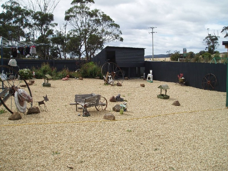 8 Arthur Highway, Dunalley TAS 7177