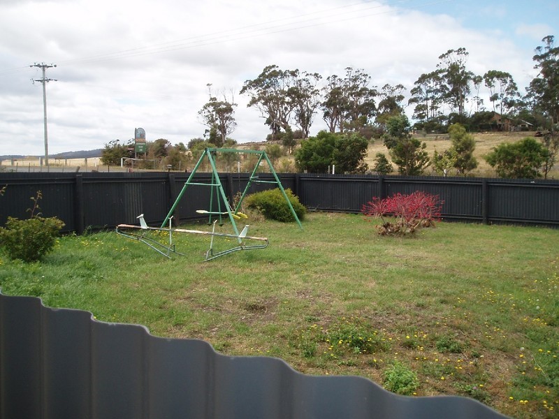 8 Arthur Highway, Dunalley TAS 7177