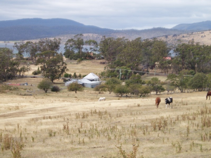 8 Arthur Highway, Dunalley TAS 7177