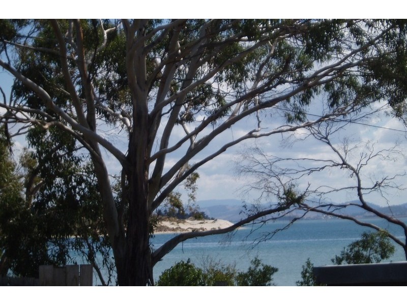 2 JETTY ROAD, Dodges Ferry TAS 7173