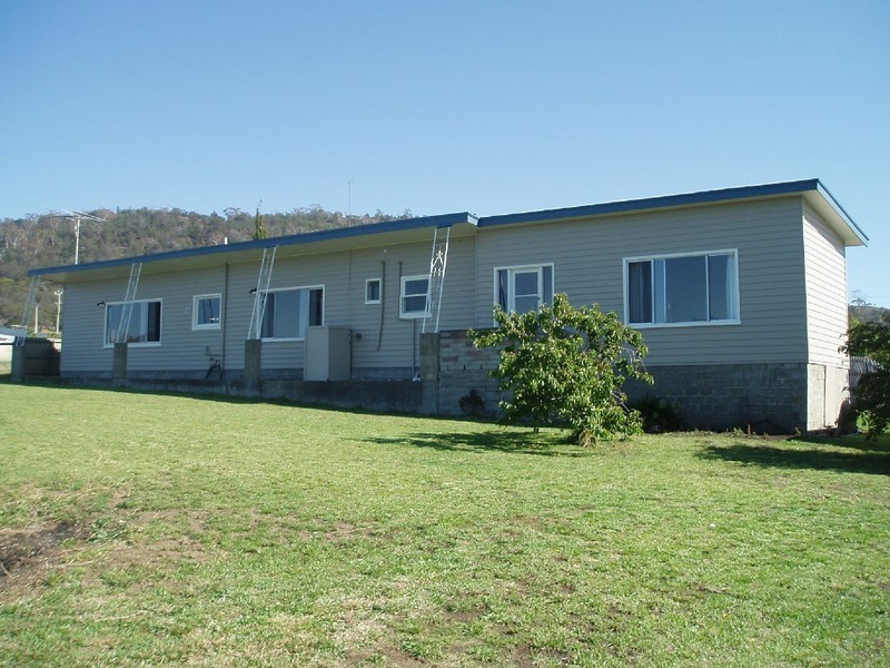 425  Shark Point Road, Penna TAS 7171