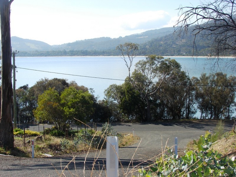 White Beach TAS 7184