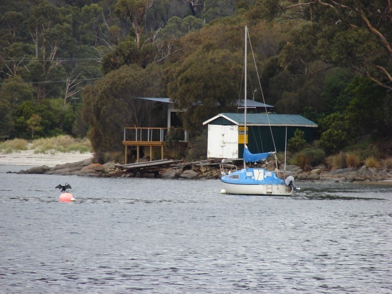 White Beach TAS 7184