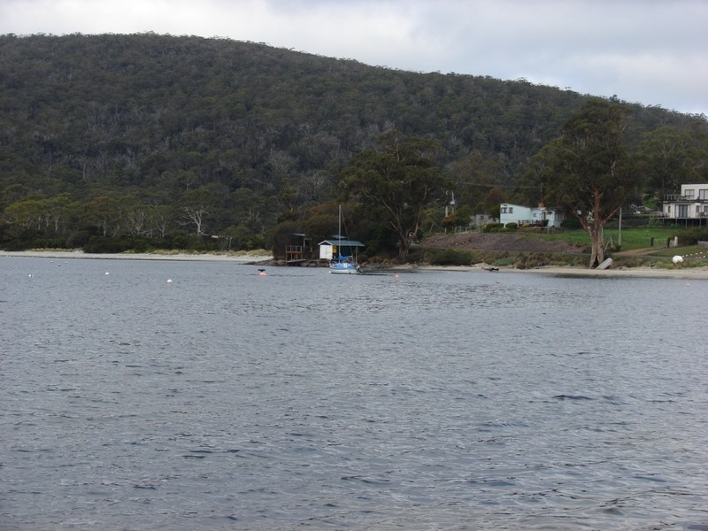 White Beach TAS 7184