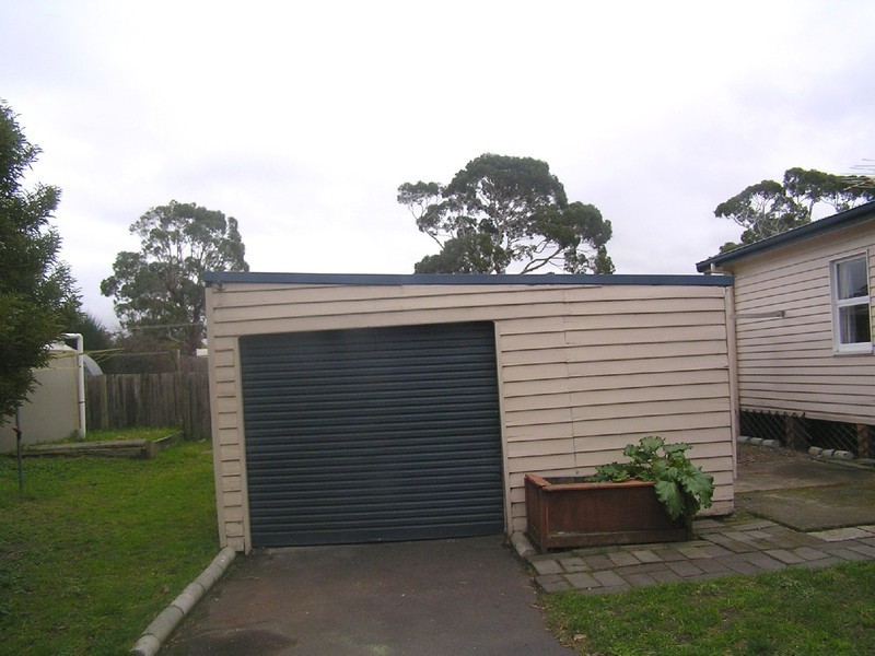 6 NINTH AVENUE, Dodges Ferry TAS 7173