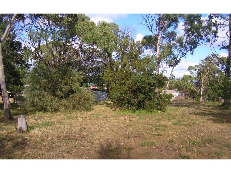 2-4 EASTLAUGH STREET (off North Street), Dodges Ferry TAS 7173