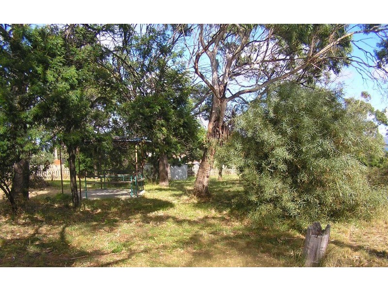 2-4 EASTLAUGH STREET (off North Street), Dodges Ferry TAS 7173
