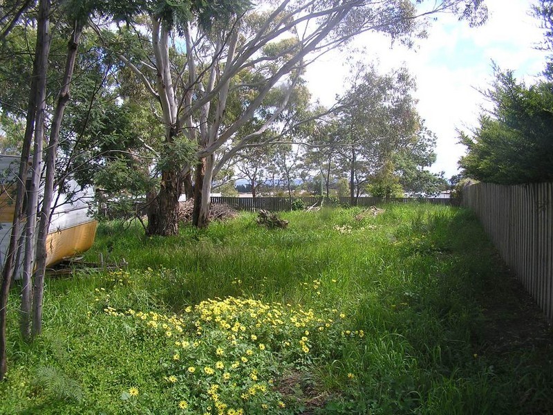 21 Sandy Point Avenue, Dodges Ferry TAS 7173