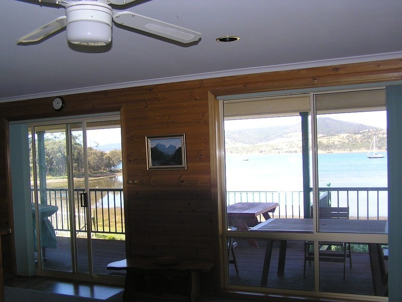99 Arthur Highway, Dunalley TAS 7177