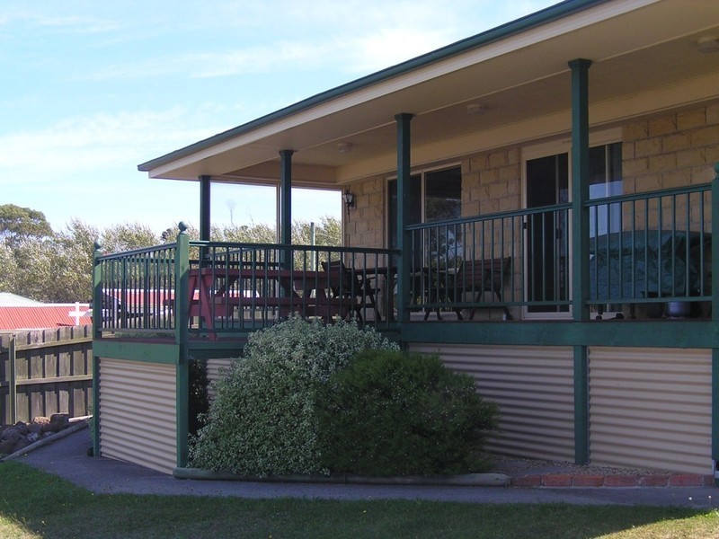 99 Arthur Highway, Dunalley TAS 7177