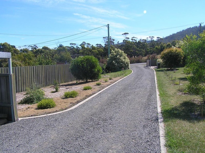99 Arthur Highway, Dunalley TAS 7177