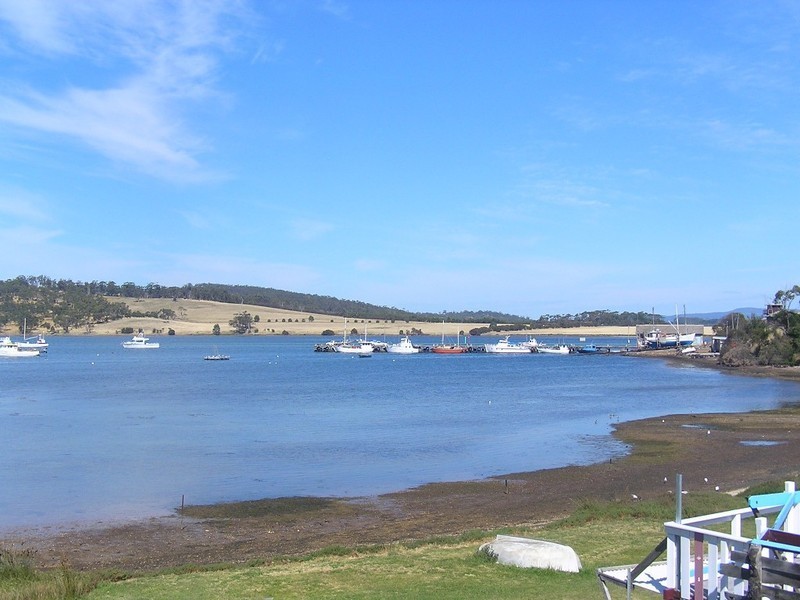 99 Arthur Highway, Dunalley TAS 7177