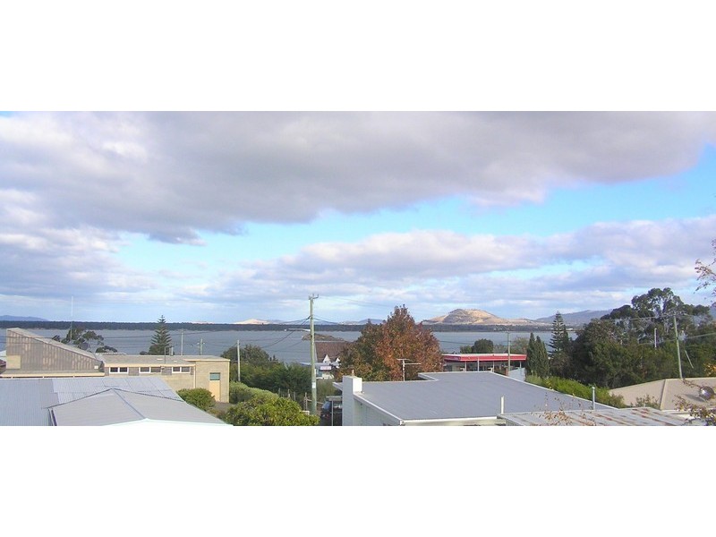 2 Hoffman Street, Midway Point TAS 7171