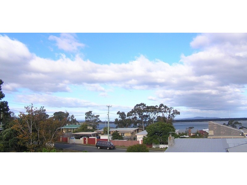 2 Hoffman Street, Midway Point TAS 7171