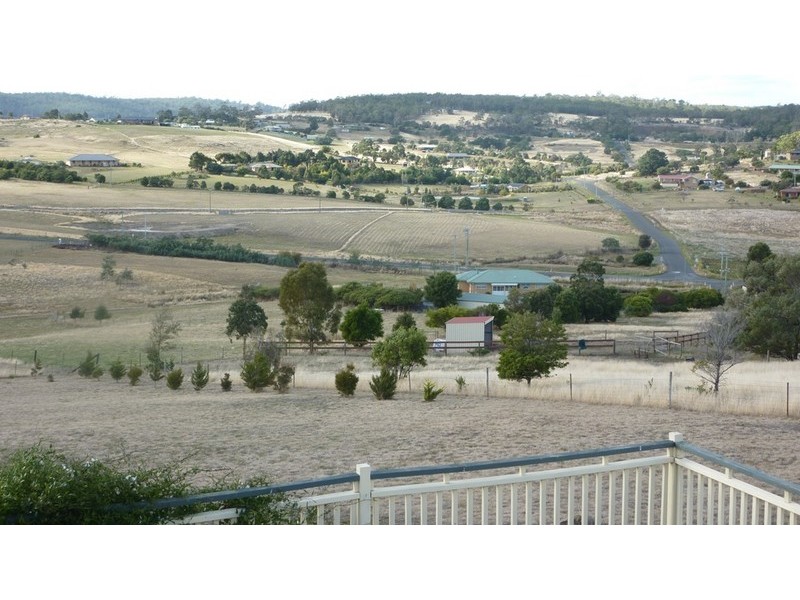 10 Lakeland Drive, Forcett TAS 7173