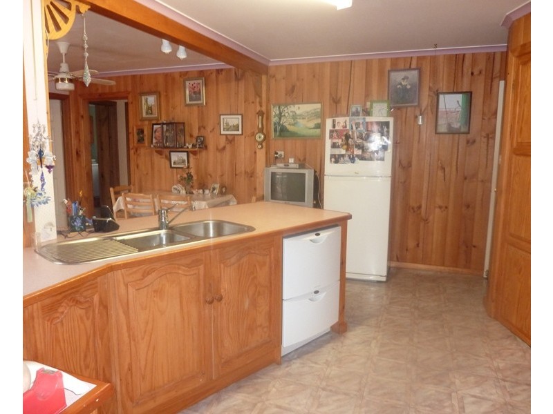 2 Fern Close, Dodges Ferry TAS 7173