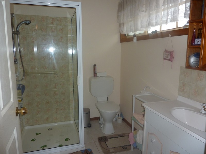 2 Fern Close, Dodges Ferry TAS 7173