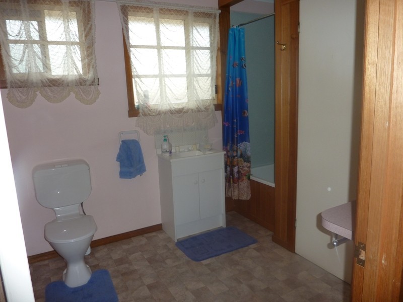 2 Fern Close, Dodges Ferry TAS 7173