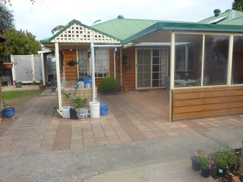 2 Fern Close, Dodges Ferry TAS 7173