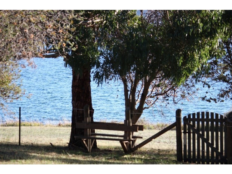 568 White Beach rd, White Beach TAS 7184