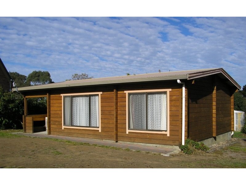 4 LOOP STREET, Carlton TAS 7173
