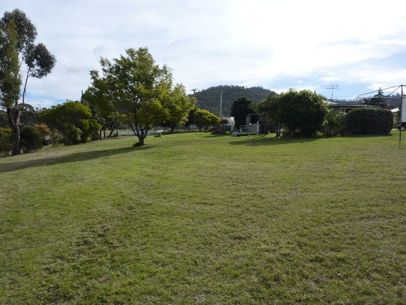 91 Arthur Highway, Dunalley TAS 7177