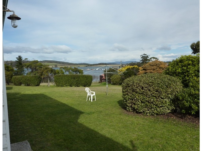 91 Arthur Highway, Dunalley TAS 7177