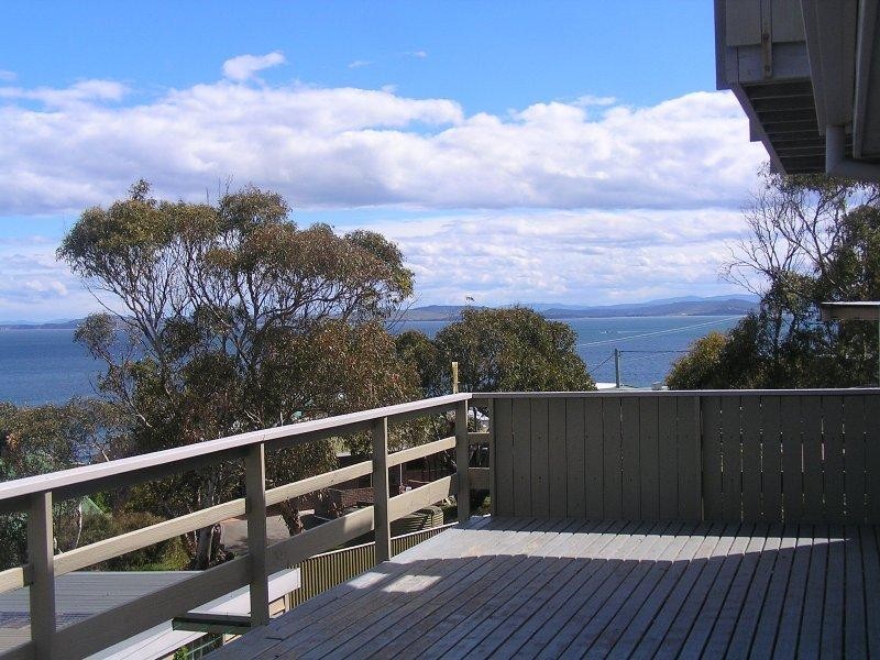 6 East Street, Dodges Ferry TAS 7173