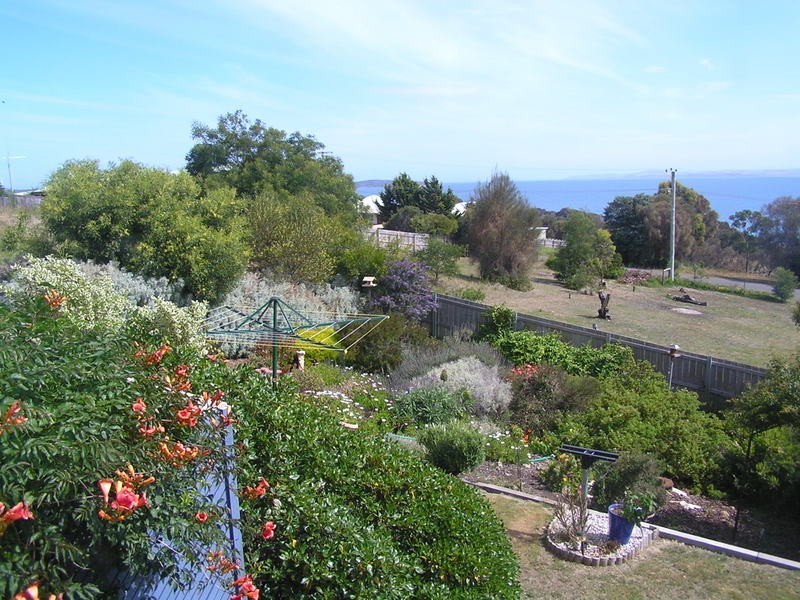 25 Robinia Street, Primrose Sands TAS 7173