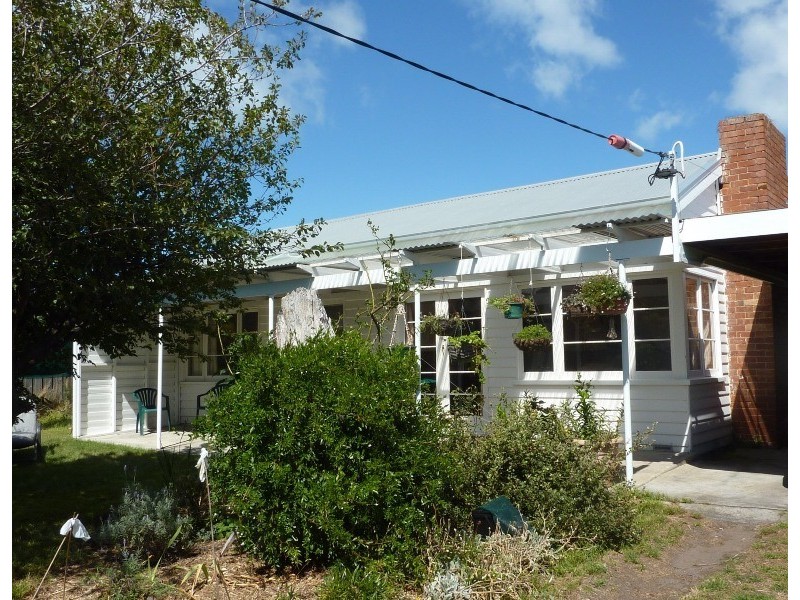 26 Seventh Avenue, Dodges Ferry TAS 7173