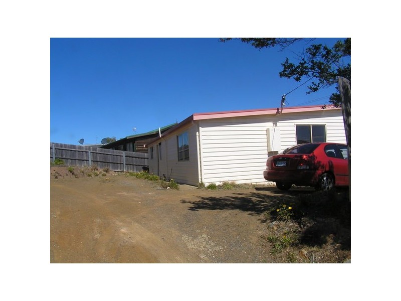 1-3, 39 Penna Road, Midway Point TAS 7171