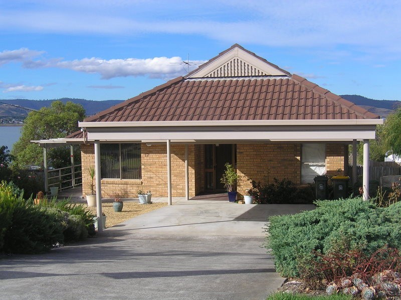 17 Lake Vue Parade, Midway Point TAS 7171