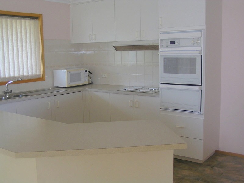 17 Lake Vue Parade, Midway Point TAS 7171