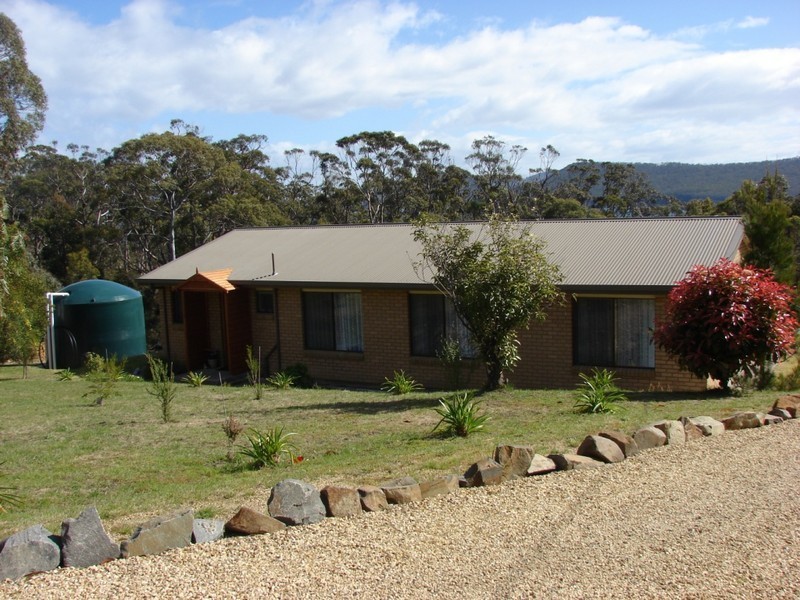 18 Greatbatch, White Beach TAS 7184