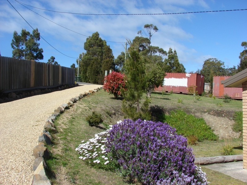 18 Greatbatch, White Beach TAS 7184