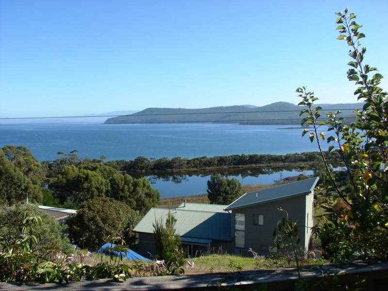 57 Lagoon rd, White Beach TAS 7184